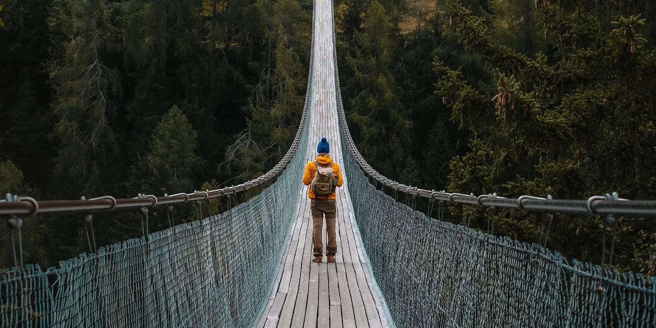 hajk Webshop Imagebild Hängebrücke hajk Pfadi E-Commerce Webshop mit Magento und hyva Frontend erstellt durch CS2