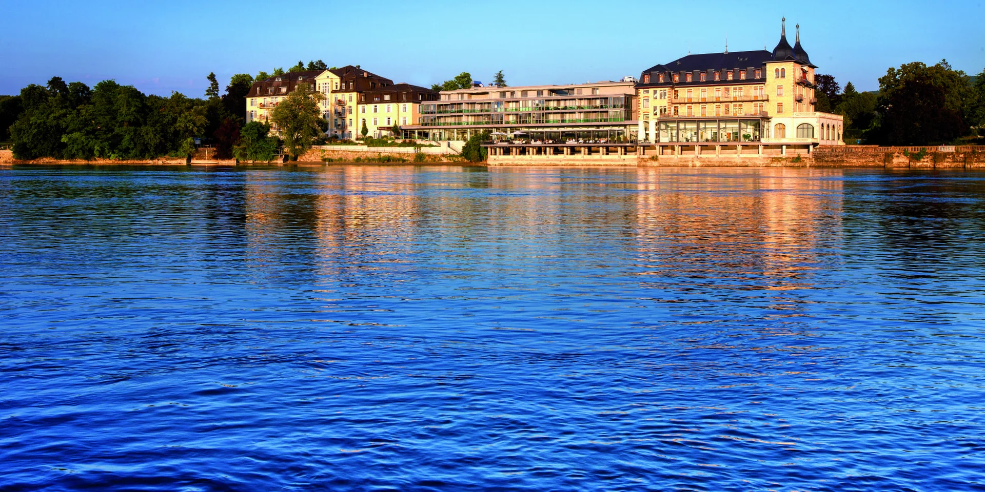 Aufnahme Parkresort direkt am Rhein in Rheinfelden 