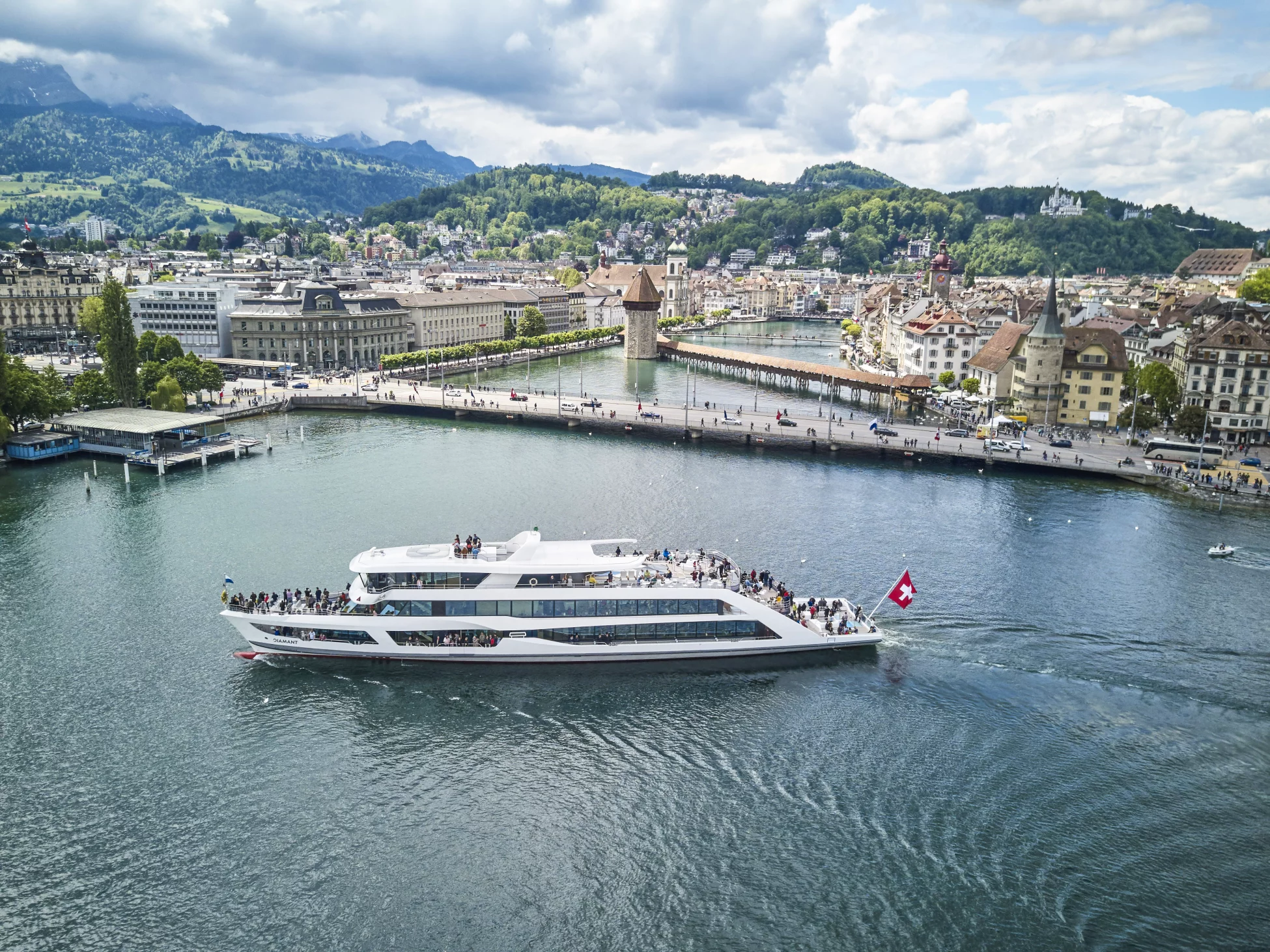 MS-Diamant am 20. mai 2017 am Fuenflibertag im Luzernersee vor Luzern